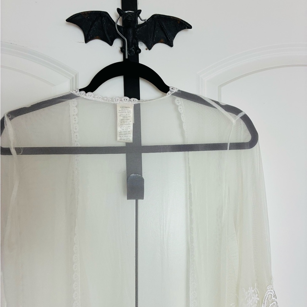 In Bloom by Jonquil Bohemian Cream Kimono with Lace accents Feminine, Elegant L - Picture 3 of 9
